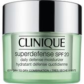 Clinique - Återfuktande hudvård - hudtyp 1/2 - torr hy till blandhy Superdefense SPF 20 Daily Moisturizer